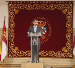 Don Felipe durante su intervención en la Apertura del Curso Universario